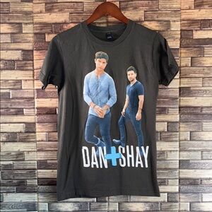 Dan + Shay Charcoal Gray Graphic Print Unisex Size Small T-Shirt Autographed
